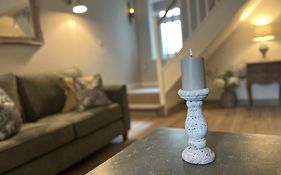Posh Little Cottage